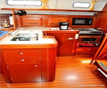 Yachtcharter Oceanis 437 4cab pantry