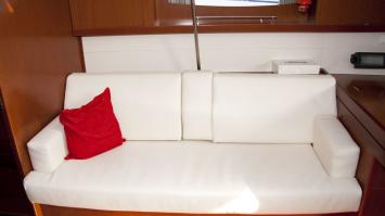 Yachtcharter Oceanis46 13