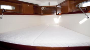 Yachtcharter Oceanis46 15