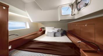Yachtcharter Oceanis 55 4cab bed