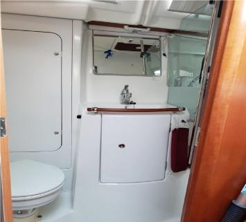 Yachtcharter Oceanis clipper 373 3cab wc
