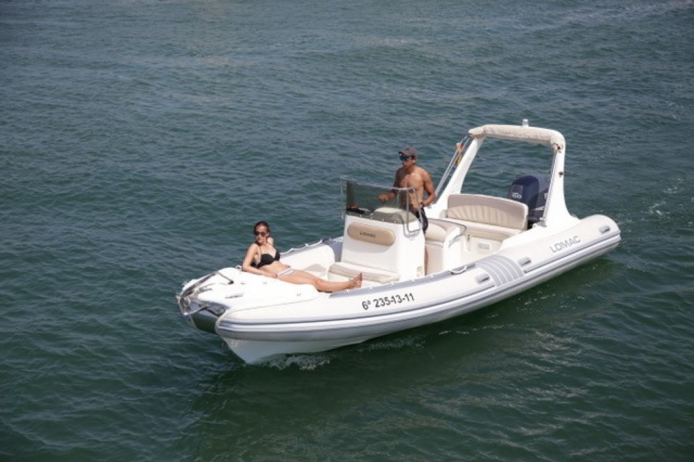 Yachtcharter Lomac 670 IN FRONT