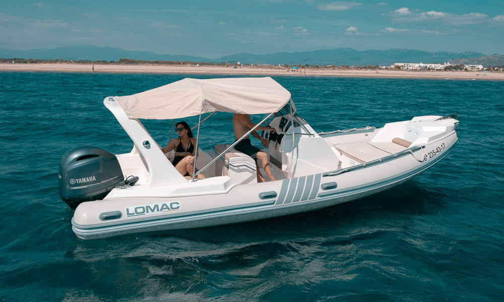 Yachtcharter Lomac 710 IN outer