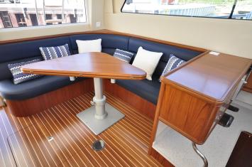 Yachtcharter Rodman 1250 Fisher Pro 2cab salon