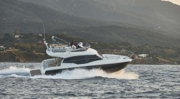 Yachtcharter Prestige 420 Fly 2cab outer