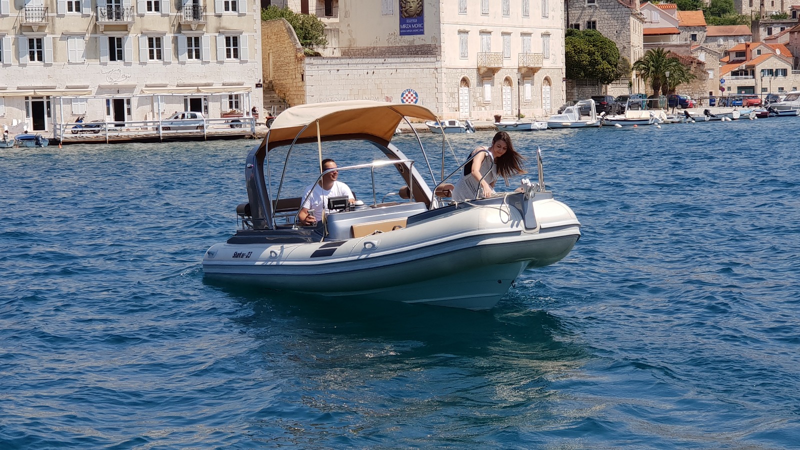 Yachtcharter Shark BF 23 Sport
