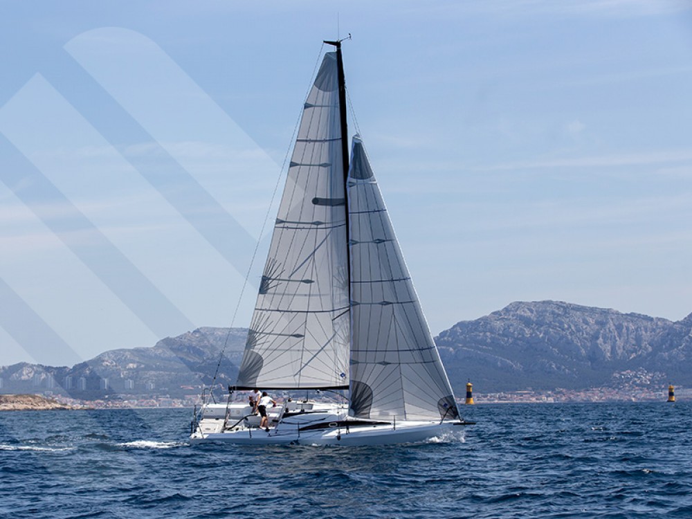 Yachtcharter MMW 33 3cab top
