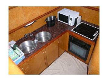 Yachtcharter Astondoa 58 GLX 3cab kitchen