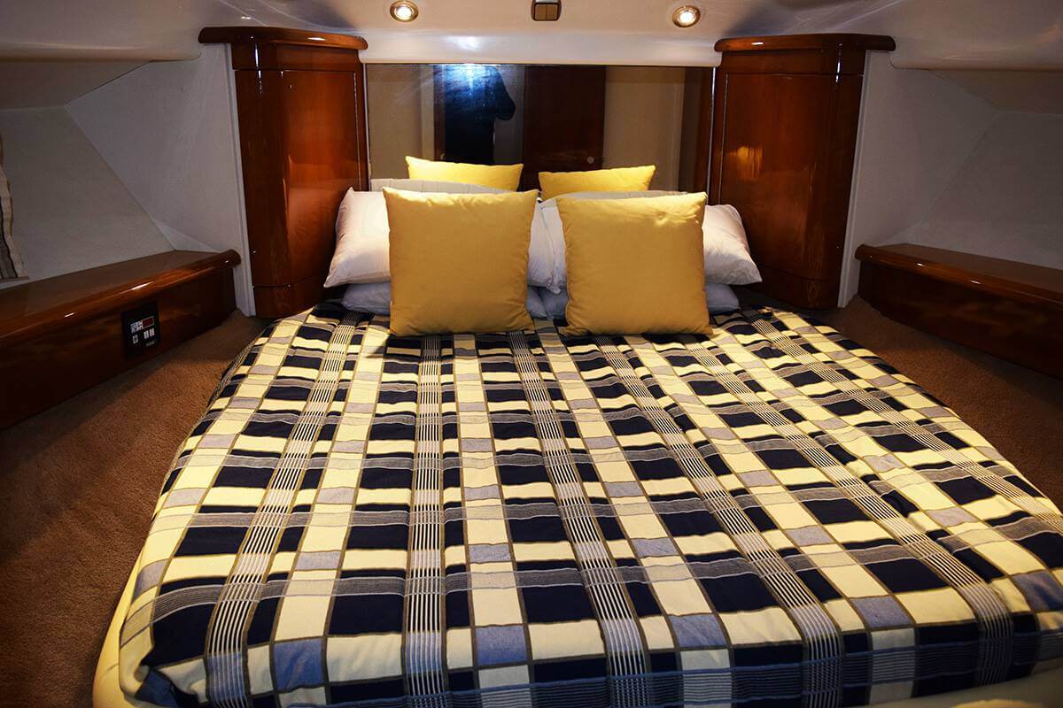 Yachtcharter Moa Garin 1200 2cab cabin