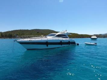 Yachtcharter Alena 54 3cab front