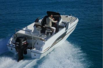 Yachtcharter Flyer 6.6 Sundeck back