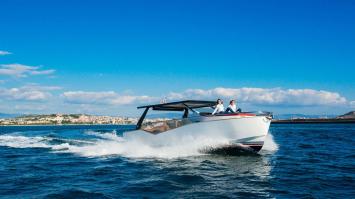 Yachtcharter Luxi 33_top