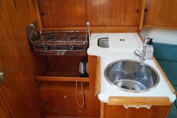 Yachtcharter Sun Odyssey 28.1 Cab 2 Kitchen