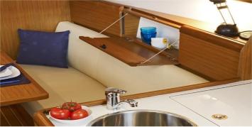 Yachtcharter Sun Odyssey 30 i 2cab Salon