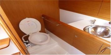Yachtcharter Sun Odyssey 33 Cab 3 wc