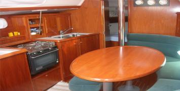 Yachtcharter Sun Odyssey 34.2 3 Cab Salon