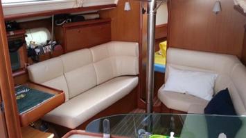 Yachtcharter Sun Odyssey 35 3Cab Salon