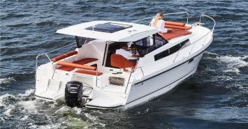 Yachtcharter Nexus870 Revo 2cab Top