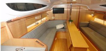 Yachtcharter Maxus 33.1 RS 3Cab intr