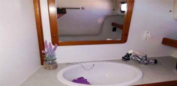 Yachtcharter Nimbus 280 Coupe 2 cab washroom