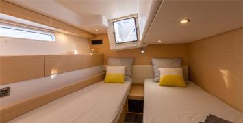 Yachtcharter Jeanneau 57 5 Cab Cabin