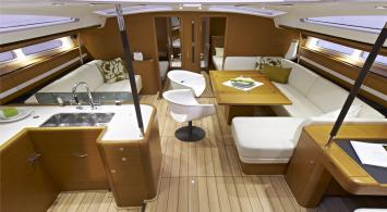 Yachtcharter Jeanneau 57 5 Cab Interior