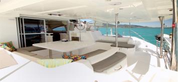 Yachtcharter Leopard 48 cab 6 Exterior