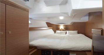 Yachtcharter sun odyssey 42 ds 3cab Cabin