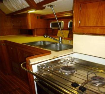 Yachtcharter Sun Odyssey 42 4cab Pantry