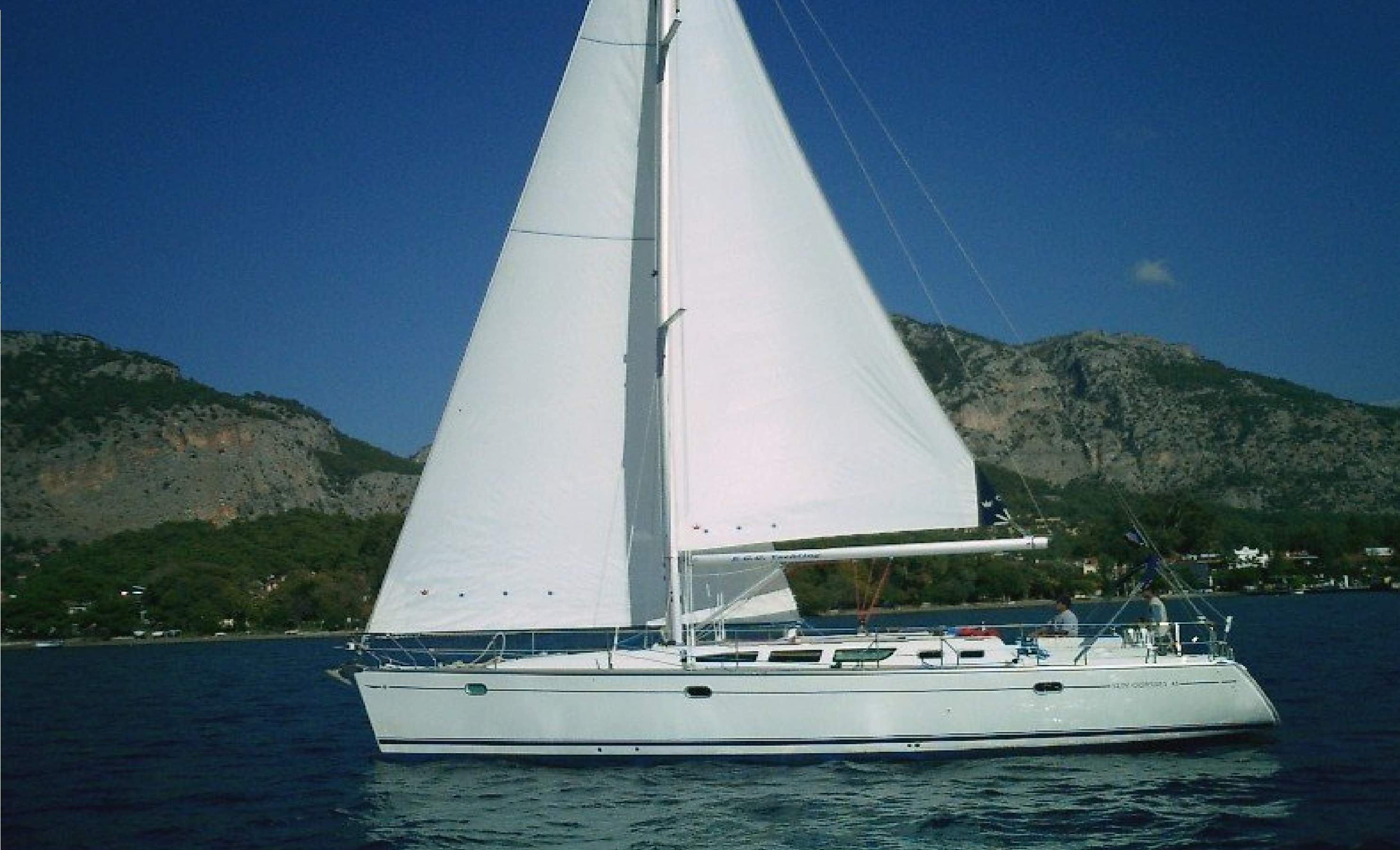 Yachtcharter Sun Odyssey 43 Legend Side