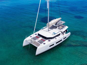 Yachtcharter Dufour 48 Catamaran cab 5 ext