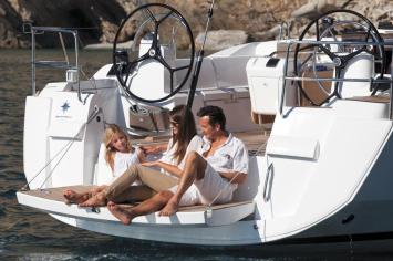 Yachtcharter Sun Odyssey 469 4 cab Steering area