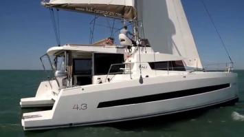 Yachtcharter Bali 4.3 cab 4 Side