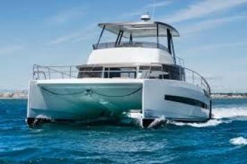 Yachtcharter BALI4.3 Cab 3 Front