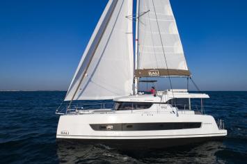 Yachtcharter BALI CATSPACE 3Cab Ext