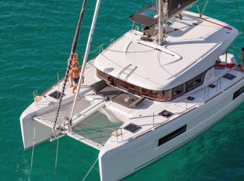 Yachtcharter lagoon 400 S2 1cab top