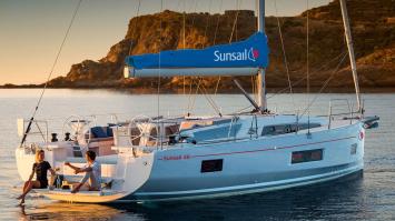 Yachtcharter sunsail 46 exterior sunset 2400x1350 web