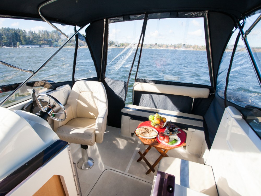 Yachtcharter Nautika mc cab 1 cockpit