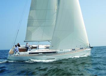 Yachtcharter Dufour 450 Grand Large (4cab/2WC) Seitenansicht