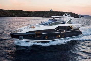 Yachtcharter Azimut Grande 27 Metri 5 cab side