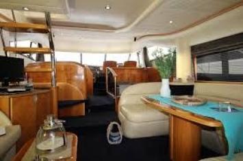 Yachtcharter princess65fly 3cab interior