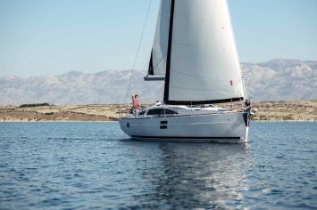 Yachtcharter Elan 40.1 cab 3 top