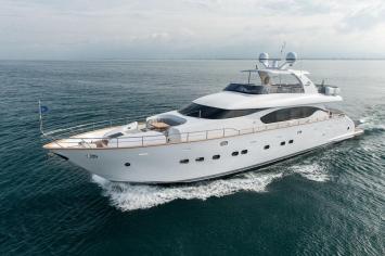 Yachtcharter maiora24 Cab 4 Friont