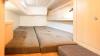 Yachtcharter arcona 465 port cabin light oak