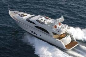 Yachtcharter Dominator