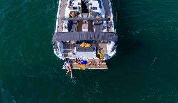 Yachtcharter luxury sailing yachts dufour 470 boat photo lifestyle 10