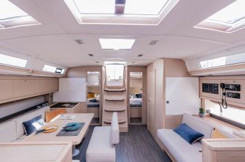 Yachtcharter luxury sailing yachts dufour 470 boat photo interior 6