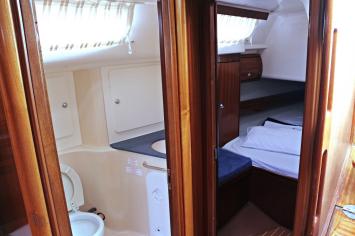 Yachtcharter Bavaria49 13