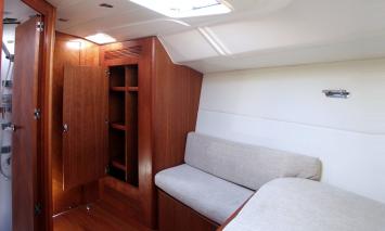 Yachtcharter Eminence40 7