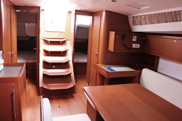 Yachtcharter Oceanis48 5Cab 8